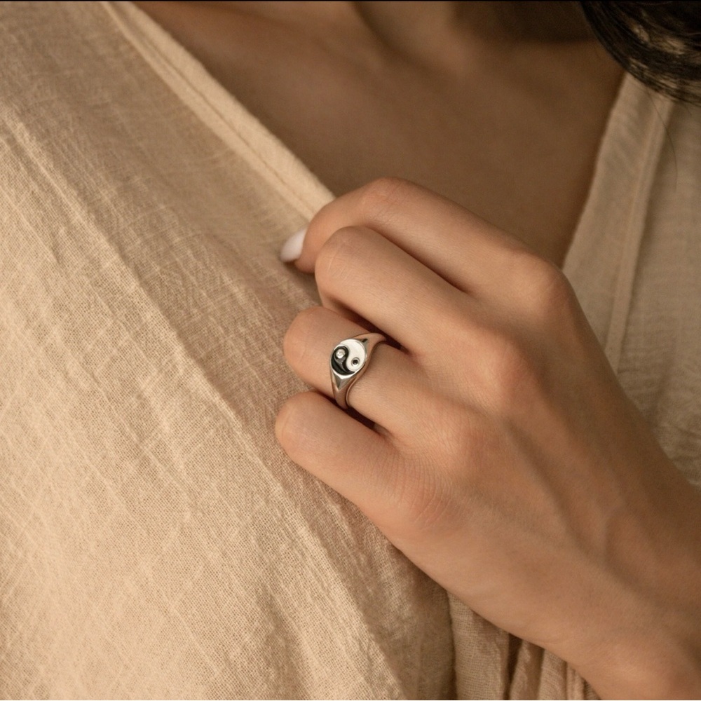 Elegant Silver Yin Yang Ring